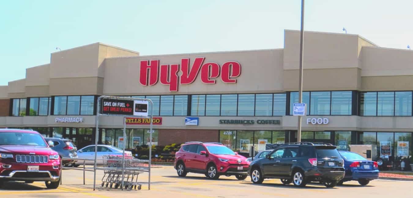 Does Hy-Vee have a Post office